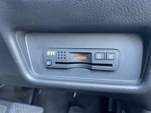 オデッセイ アブソルート・２０ｔｈアニバーサリー　純正メモリナビ：ＶＸＭ－１５５ＶＦＥｉ　バックカメラ　クルーズコントロール　両側パワースライドドア　パドルシフト　ステアリングスイッチ　ＥＴＣ　ハーフレザーシート　運転席パワーシート（15枚目）