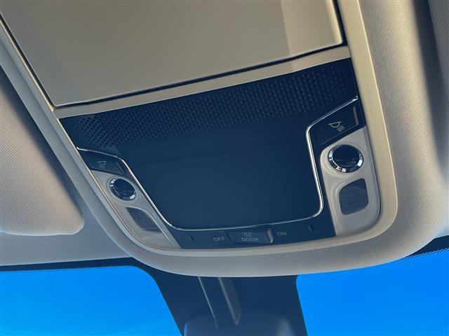 オデッセイ アブソルート・２０ｔｈアニバーサリー　純正メモリナビ：ＶＸＭ－１５５ＶＦＥｉ　バックカメラ　クルーズコントロール　両側パワースライドドア　パドルシフト　ステアリングスイッチ　ＥＴＣ　ハーフレザーシート　運転席パワーシート（16枚目）