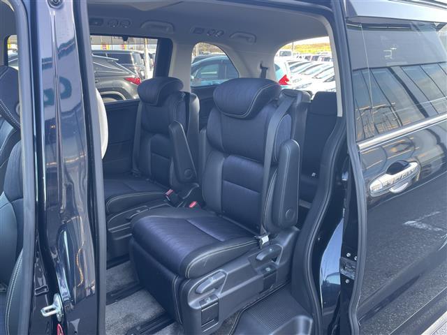 オデッセイ アブソルート・２０ｔｈアニバーサリー　純正メモリナビ：ＶＸＭ－１５５ＶＦＥｉ　バックカメラ　クルーズコントロール　両側パワースライドドア　パドルシフト　ステアリングスイッチ　ＥＴＣ　ハーフレザーシート　運転席パワーシート（24枚目）