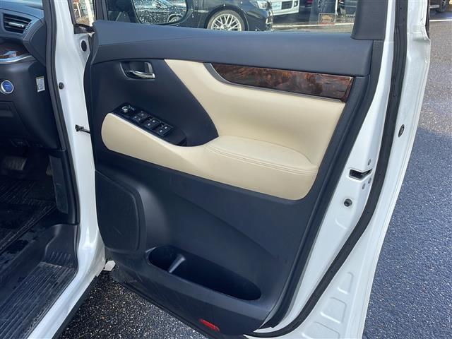 ヴェルファイアハイブリッド X 純正ナビ フルセグ Bluetooth フリップダウンモニター レザーシート 両側パワースライドドア レーダークルーズコントロール ETC バックカメラ 純正フロアマット 純正AW16インチ(21枚目)