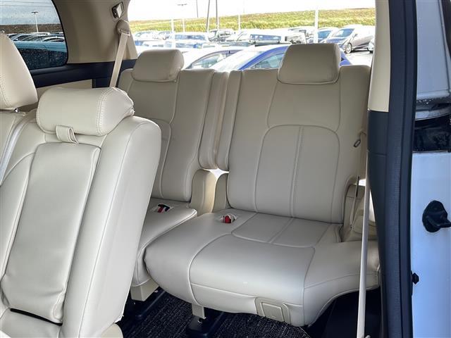 ヴェルファイアハイブリッド X 純正ナビ フルセグ Bluetooth フリップダウンモニター レザーシート 両側パワースライドドア レーダークルーズコントロール ETC バックカメラ 純正フロアマット 純正AW16インチ(27枚目)