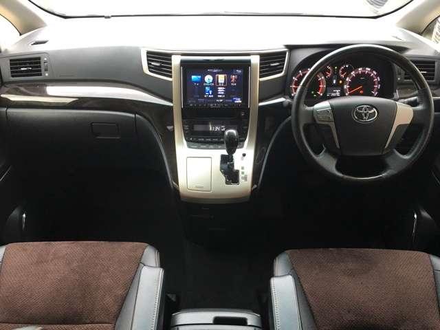 240SタイプゴールドIIアルパイン8型ナビ後モニタ両側電動(2枚目)