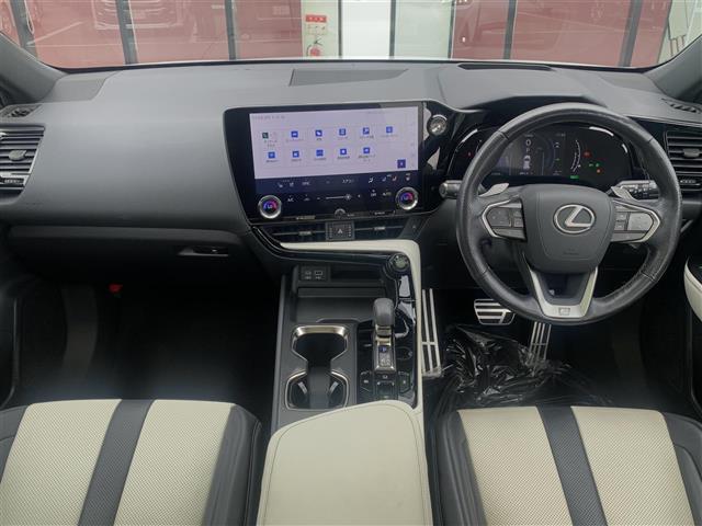 NX NX350h Fスポーツ 純正メモリーナビ フルセグTV パノラマルーフ 全方位モニター 白革 BSM HUD 液晶ミラー 温冷シート ステアリングヒーター レーダークルーズコントロール 電動リアゲート ETC2.0 LED(2枚目)