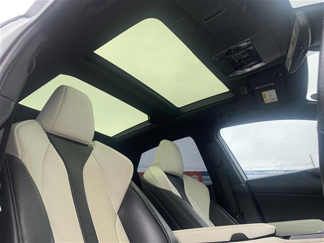 NX NX350h Fスポーツ 純正メモリーナビ フルセグTV パノラマルーフ 全方位モニター 白革 BSM HUD 液晶ミラー 温冷シート ステアリングヒーター レーダークルーズコントロール 電動リアゲート ETC2.0 LED(3枚目)