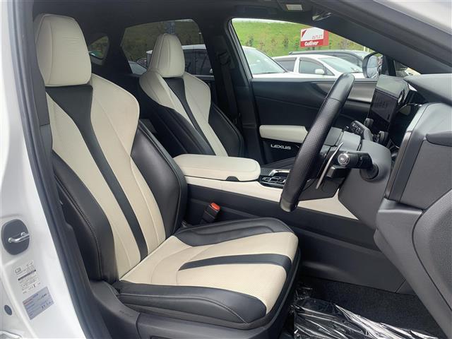 NX NX350h Fスポーツ 純正メモリーナビ フルセグTV パノラマルーフ 全方位モニター 白革 BSM HUD 液晶ミラー 温冷シート ステアリングヒーター レーダークルーズコントロール 電動リアゲート ETC2.0 LED(14枚目)