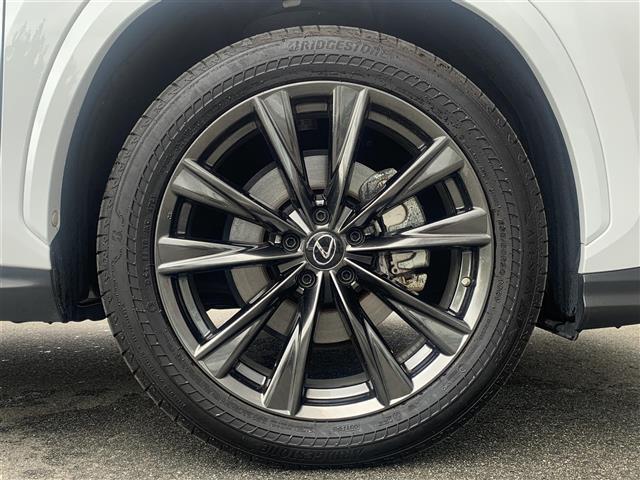 NX NX350h Fスポーツ 純正メモリーナビ フルセグTV パノラマルーフ 全方位モニター 白革 BSM HUD 液晶ミラー 温冷シート ステアリングヒーター レーダークルーズコントロール 電動リアゲート ETC2.0 LED(17枚目)