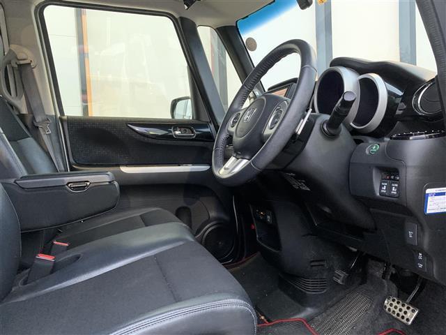 Ｎ－ＢＯＸカスタム Ｇ・ターボＬパッケージ　純正８インチナビ　フルセグＴＶ　衝突軽減　バックモニター　両側パワースライドドア　クルーズコントロール　パドルシフト　ドライブレコーダー　プッシュスタート　スマートキー　ハーフレザー　ＵＳＢ　ＥＴＣ（32枚目）