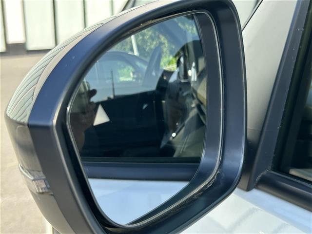 セレナ ハイウェイスターV プロパイロット 純正9インチナビ フルセグTV Bluetooth アラウンドビューモニター 両側パワースライドドア 前後コーナーセンサー BSM 後席11インチモニター 追従型クルーズコントロール(8枚目)