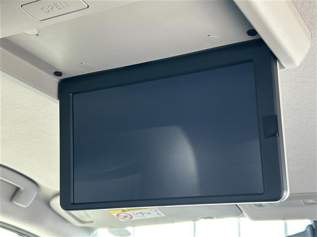 セレナ ハイウェイスターV プロパイロット 純正9インチナビ フルセグTV Bluetooth アラウンドビューモニター 両側パワースライドドア 前後コーナーセンサー BSM 後席11インチモニター 追従型クルーズコントロール(9枚目)