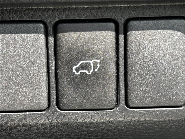 ハリアー プレミアム　純正ナビ　ハーフレザーシート　パワーバックドア　ドライブレコーダー　ＥＴＣ２．０　フロント、バックカメラ　パワーシート　ＬＥＤヘッドライト　純正アルミホイール　クルーズコントロール　純正フロアマット（8枚目）