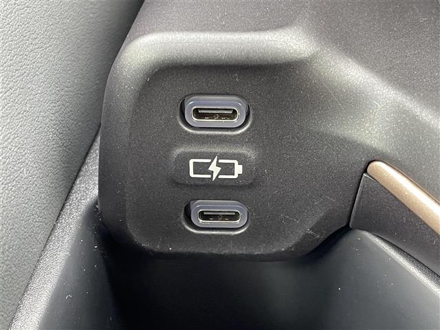クラウンクロスオーバー Ｇアドバンスド　純正１２．３インチコネクトナビ　パノラミックビューモニター　前後ドライブレコーダー　ＥＴＣ２．０　デジタルインナーミラー　ブラインドスポットミラー　パワーバックドア　ヘッドアップディスプレイ（31枚目）