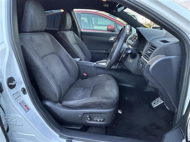 CT CT200h Fスポーツ レクサスセーフティセンス コネクトナビ フルセグTV/CD/BT バックカメラ パドルシフト 追従型クルーズコントロール シートヒーター パワーシート ビルトインETC2.0 前方ドライブレコーダー(11枚目)