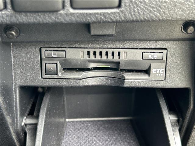 アルファード ２．５Ｓ　Ｃパッケージ　トヨタセーフティセンス　純正メモリーナビ　フルセグＴＶ／ＣＤ／ＤＶＤ／ＢＴ／ＵＳＢ　バックカメラ　両側電動パワースライドドア　ＭＴモード付ＡＴ車　追従型クルーズコントロール　ＢＳＭ　温冷シート　ＥＴＣ（12枚目）