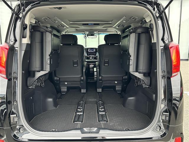 アルファード ２．５Ｓ　Ｃパッケージ　トヨタセーフティセンス　純正ディスプレイオーディオ　フルセグＴＶ／ＣＤ／ＤＶＤ／ＢＴ／ＵＳＢ　バックカメラ　サンルーフ　両側電動パワースライドドア　ＭＴ機能付きＡＴ車　追従型クルーズコントロール（17枚目）