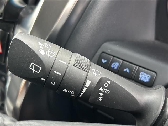 アルファード ２．５Ｓ　Ｃパッケージ　トヨタセーフティセンス　純正ディスプレイオーディオ　フルセグＴＶ／ＣＤ／ＤＶＤ／ＢＴ／ＵＳＢ　バックカメラ　サンルーフ　両側電動パワースライドドア　ＭＴ機能付きＡＴ車　追従型クルーズコントロール（25枚目）