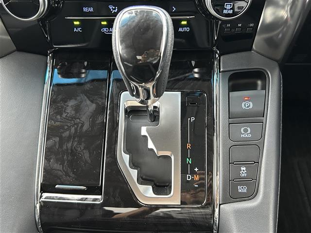 アルファード ２．５Ｓ　Ｃパッケージ　トヨタセーフティセンス　純正ディスプレイオーディオ　フルセグＴＶ／ＣＤ／ＤＶＤ／ＢＴ／ＵＳＢ　バックカメラ　サンルーフ　両側電動パワースライドドア　ＭＴ機能付きＡＴ車　追従型クルーズコントロール（30枚目）