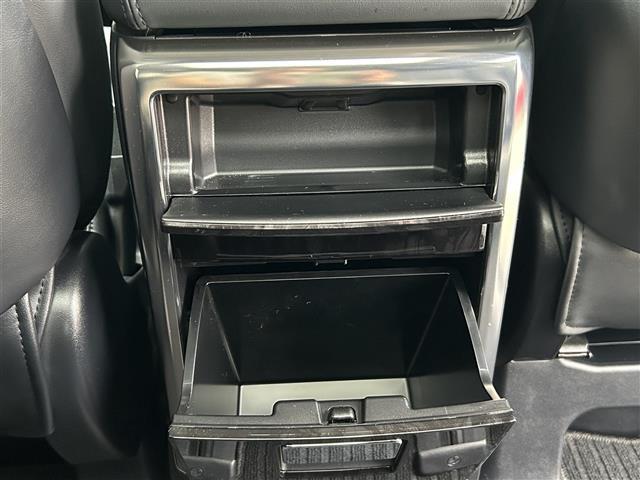 アルファード ２．５Ｓ　Ｃパッケージ　トヨタセーフティセンス　純正ディスプレイオーディオ　フルセグＴＶ／ＣＤ／ＤＶＤ／ＢＴ／ＵＳＢ　バックカメラ　サンルーフ　両側電動パワースライドドア　ＭＴ機能付きＡＴ車　追従型クルーズコントロール（33枚目）