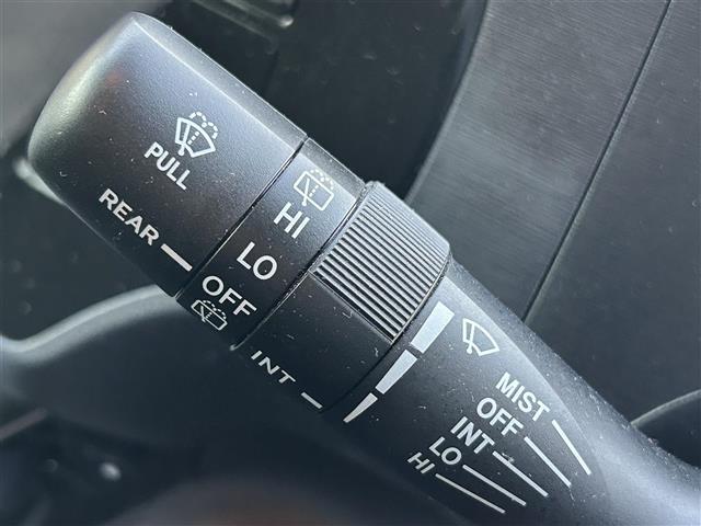 アクア S 純正ナビ バックカメラ LEDヘッドライト ドライブレコーダー 純正フロアマット スペアキー フルセグ DVD再生 USB入力端子 オートライト 衝突防止システム Bluetooth接続 スマートキー(26枚目)