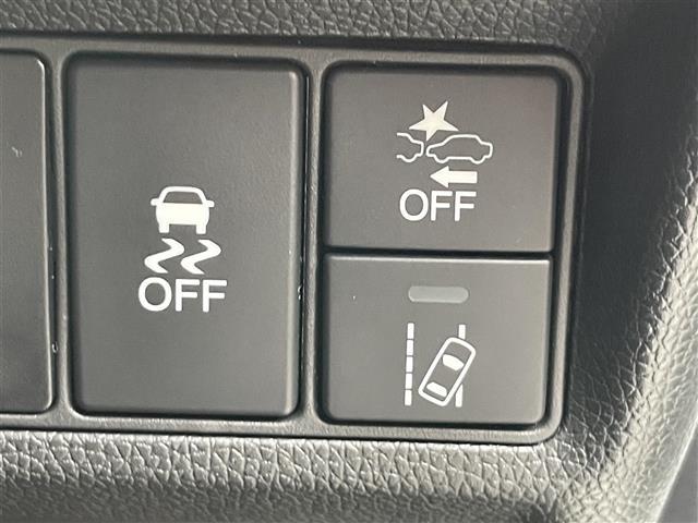 ステップワゴンスパーダ スパーダ ホンダセンシング 純正ナビ フルセグTV バックモニター 衝突軽減 9インチ後席モニター 両側パワースライドドア レーダークルーズコントロール パドルシフト アイドリングストップ プッシュスタート ETC LED(6枚目)