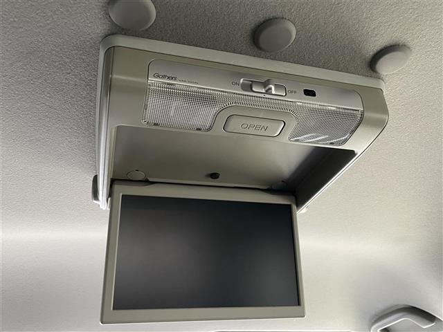 ステップワゴンスパーダ スパーダ ホンダセンシング 純正ナビ フルセグTV バックモニター 衝突軽減 9インチ後席モニター 両側パワースライドドア レーダークルーズコントロール パドルシフト アイドリングストップ プッシュスタート ETC LED(8枚目)