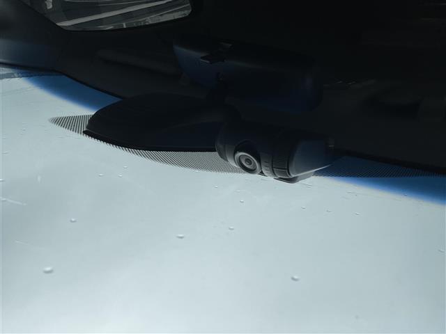 ステップワゴンスパーダ スパーダ ホンダセンシング 純正ナビ フルセグTV バックモニター 衝突軽減 9インチ後席モニター 両側パワースライドドア レーダークルーズコントロール パドルシフト アイドリングストップ プッシュスタート ETC LED(10枚目)