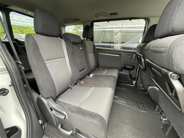 ステップワゴンスパーダ スパーダ ホンダセンシング 純正ナビ フルセグTV バックモニター 衝突軽減 9インチ後席モニター 両側パワースライドドア レーダークルーズコントロール パドルシフト アイドリングストップ プッシュスタート ETC LED(14枚目)