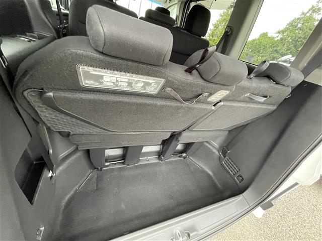 ステップワゴンスパーダ スパーダ ホンダセンシング 純正ナビ フルセグTV バックモニター 衝突軽減 9インチ後席モニター 両側パワースライドドア レーダークルーズコントロール パドルシフト アイドリングストップ プッシュスタート ETC LED(17枚目)