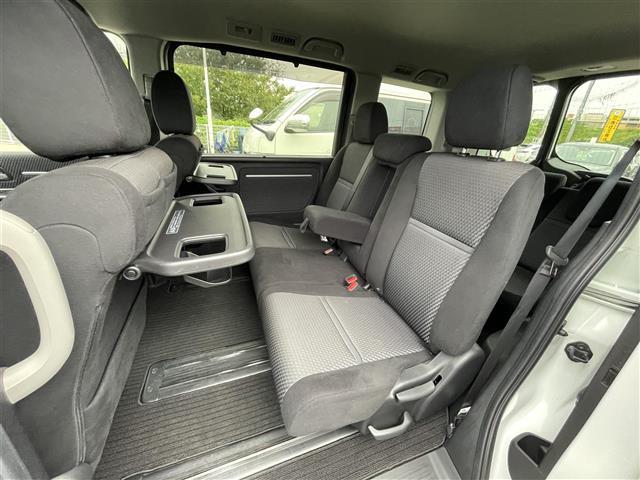 ステップワゴンスパーダ スパーダ ホンダセンシング 純正ナビ フルセグTV バックモニター 衝突軽減 9インチ後席モニター 両側パワースライドドア レーダークルーズコントロール パドルシフト アイドリングストップ プッシュスタート ETC LED(19枚目)