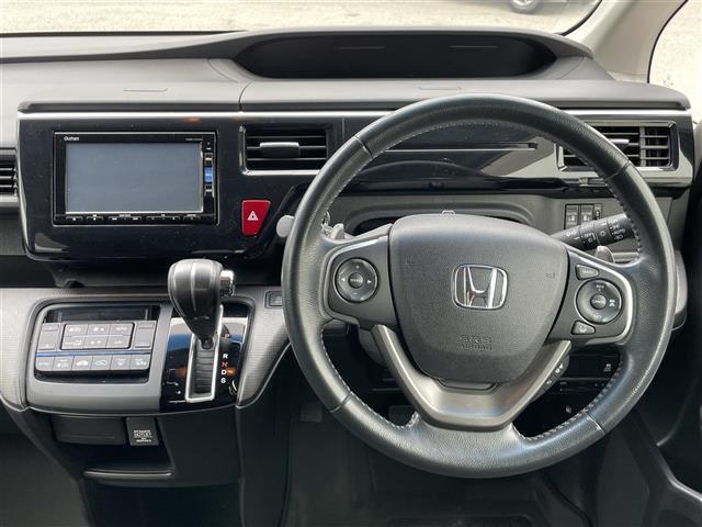 ステップワゴンスパーダ スパーダ ホンダセンシング 純正ナビ フルセグTV バックモニター 衝突軽減 9インチ後席モニター 両側パワースライドドア レーダークルーズコントロール パドルシフト アイドリングストップ プッシュスタート ETC LED(21枚目)