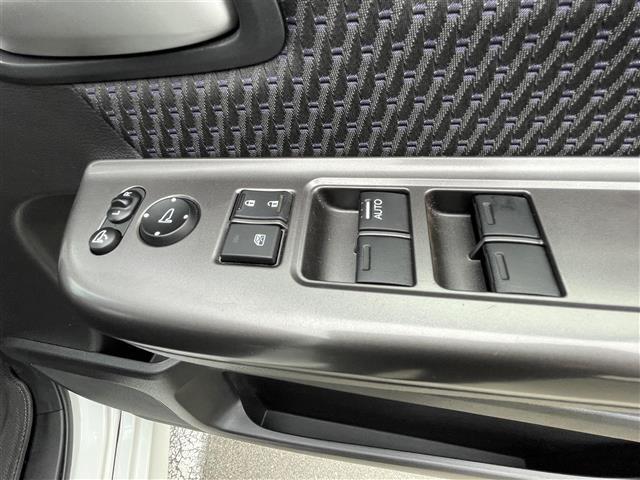 ステップワゴンスパーダ スパーダ ホンダセンシング 純正ナビ フルセグTV バックモニター 衝突軽減 9インチ後席モニター 両側パワースライドドア レーダークルーズコントロール パドルシフト アイドリングストップ プッシュスタート ETC LED(24枚目)