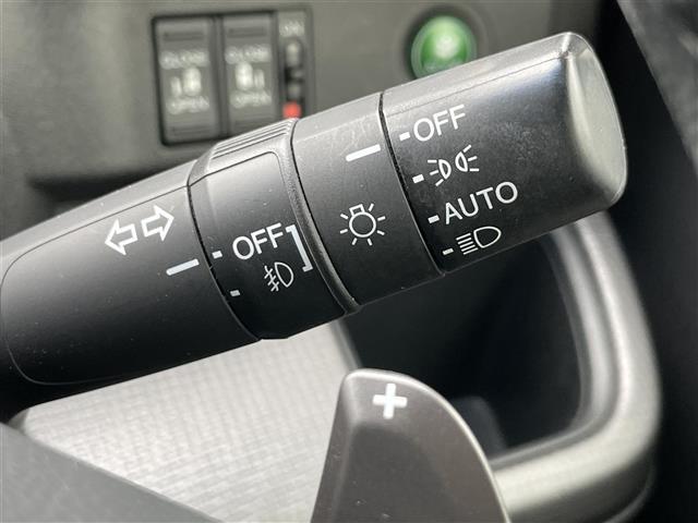 ステップワゴンスパーダ スパーダ ホンダセンシング 純正ナビ フルセグTV バックモニター 衝突軽減 9インチ後席モニター 両側パワースライドドア レーダークルーズコントロール パドルシフト アイドリングストップ プッシュスタート ETC LED(27枚目)