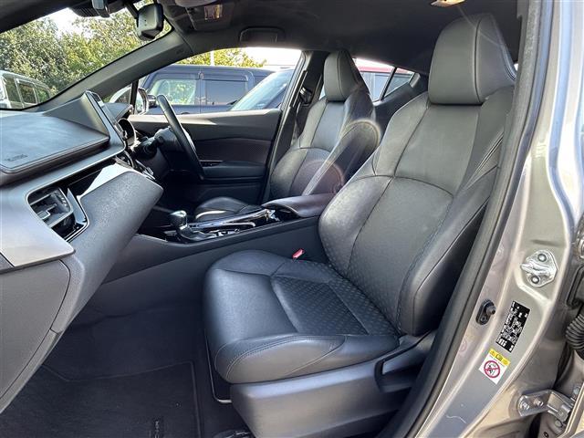 C-HR G 純正9型ナビ 追従クルーズコントロール シートヒーター レザーシート クリアランスソナー ドライブレコーダー ビルトインETC LEDライト オートマチックハイビーム バックカメラ 純正アルミ(18枚目)