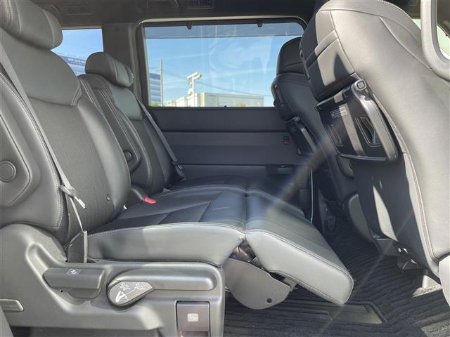 ステップワゴン e:HEVスパーダ 純正11.4インチナビ フルセグTV バックモニター 10.1インチ後席モニター 衝突軽減 BSM 両側パワースライドドア レーダークルーズコントロール 電動リアゲート ビルトインETC LED(16枚目)