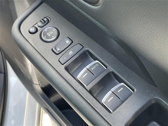 ステップワゴン e:HEVスパーダ 純正11.4インチナビ フルセグTV バックモニター 10.1インチ後席モニター 衝突軽減 BSM 両側パワースライドドア レーダークルーズコントロール 電動リアゲート ビルトインETC LED(29枚目)