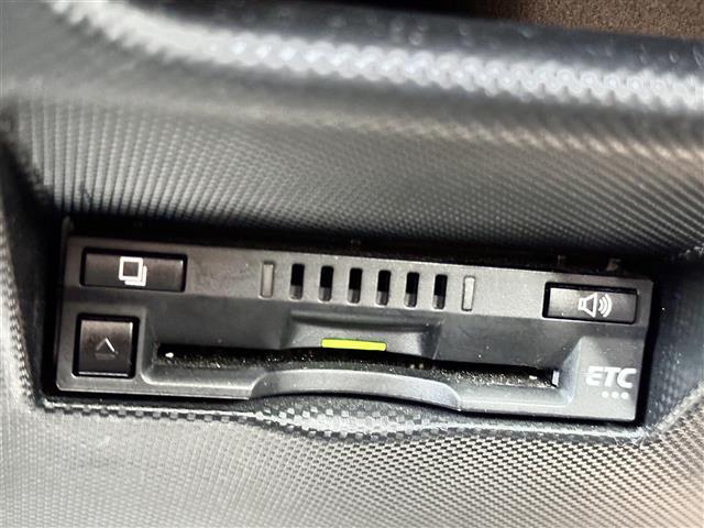 ライズ Ｇ　スマートアシスト　純正ナビ　フルセグＴＶ／Ｂｌｕｅｔｏｏｔｈ／ＵＳＢ／アップルカープレイ　バックカメラ　ＭＴモード付ＡＴ　ＢＳＭ　ビルトインＥＴＣ　前後ドライブレコーダー　純正フロアマット（6枚目）