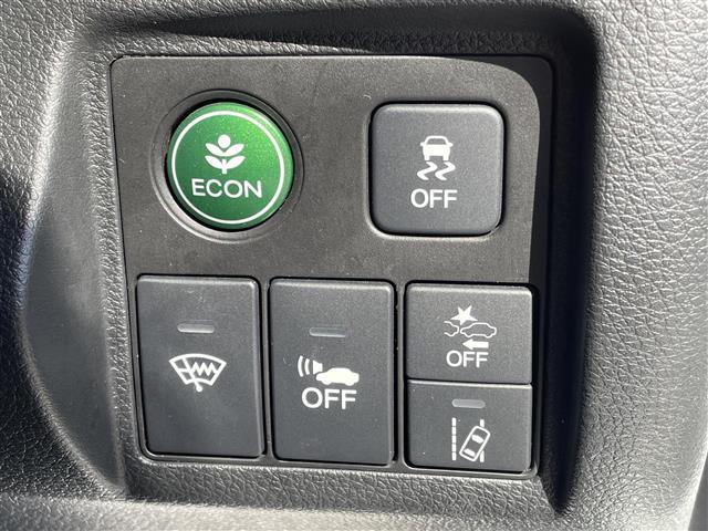 ヴェゼル ハイブリッドＺ・ホンダセンシング　ワンオーナー　純正８インチナビ　フルセグＴＶ　バックモニター　衝突軽減　シートヒーター　レーダークルーズコントロール　アイドリングストップ　ハーフレザー　スマートキー　ＥＴＣ　ＬＥＤライト（6枚目）