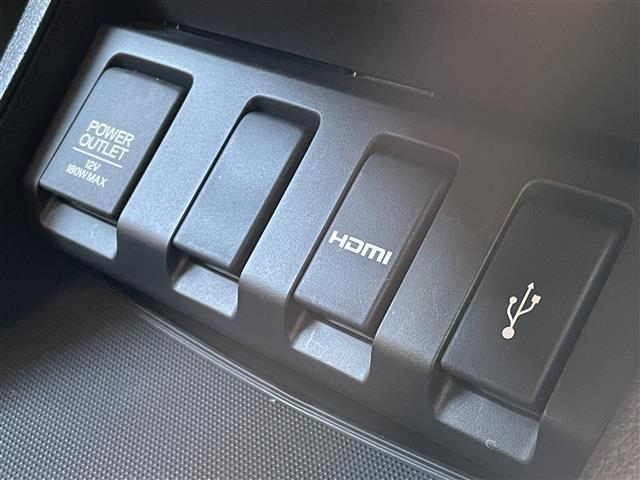 ヴェゼル ハイブリッドＺ・ホンダセンシング　ワンオーナー　純正８インチナビ　フルセグＴＶ　バックモニター　衝突軽減　シートヒーター　レーダークルーズコントロール　アイドリングストップ　ハーフレザー　スマートキー　ＥＴＣ　ＬＥＤライト（9枚目）