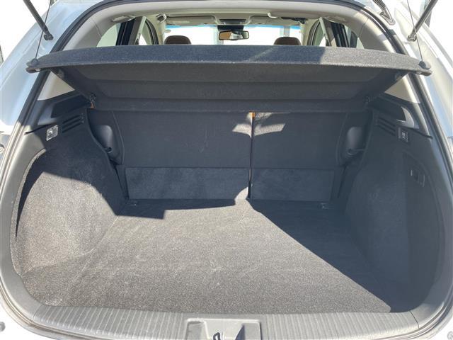 ヴェゼル ハイブリッドＺ・ホンダセンシング　ワンオーナー　純正８インチナビ　フルセグＴＶ　バックモニター　衝突軽減　シートヒーター　レーダークルーズコントロール　アイドリングストップ　ハーフレザー　スマートキー　ＥＴＣ　ＬＥＤライト（17枚目）