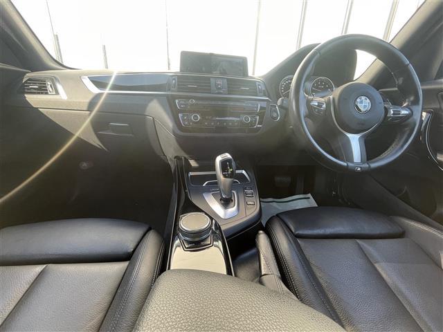 １シリーズ １１８ｉ　Ｍスポーツ　エディションシャドー　純正ナビ　ＥｄｉｔｉｏｎＳｈａｄｏｗ　ＢＭＷコネクテッドドライブ　前後ドライブレコーダー　ＬＥＤヘッドライト　バックカメラ　純正１８インチアルミホイール　ミラー内蔵型ＥＴＣ　パワーシート（42枚目）