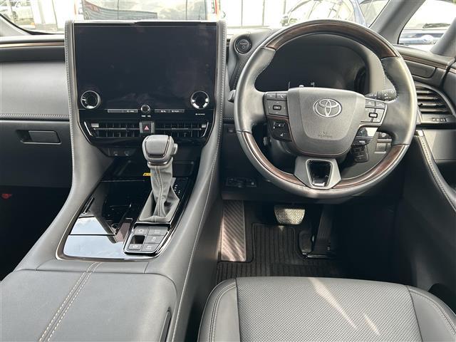 アルファードハイブリッド Z 純正14インチディスプレイオーディオPlus パノラミックビューモニター 両側パワースライドドア 左右独立ムーンルーフ シーケンシャルターンランプ 純正12.1インチ後席モニター ステアリングヒーター(2枚目)