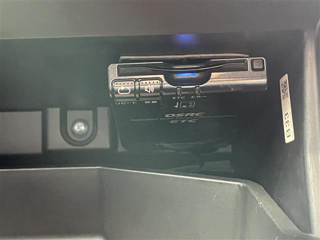 インプレッサスポーツ 2.0iアイサイト 純正ナビ レーダークルーズコントロール 衝突軽減ブレーキー レーンキープアシスト 横滑り防止装置 バックカメラ パドルシフト アイドリングストップ ハロゲンヘッドライト 純正フロアマット ETC(11枚目)