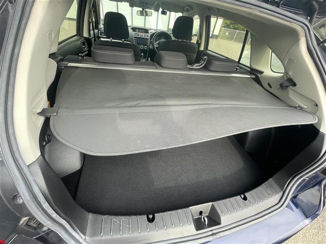 インプレッサスポーツ 2.0iアイサイト 純正ナビ レーダークルーズコントロール 衝突軽減ブレーキー レーンキープアシスト 横滑り防止装置 バックカメラ パドルシフト アイドリングストップ ハロゲンヘッドライト 純正フロアマット ETC(15枚目)