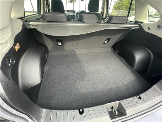 インプレッサスポーツ 2.0iアイサイト 純正ナビ レーダークルーズコントロール 衝突軽減ブレーキー レーンキープアシスト 横滑り防止装置 バックカメラ パドルシフト アイドリングストップ ハロゲンヘッドライト 純正フロアマット ETC(16枚目)