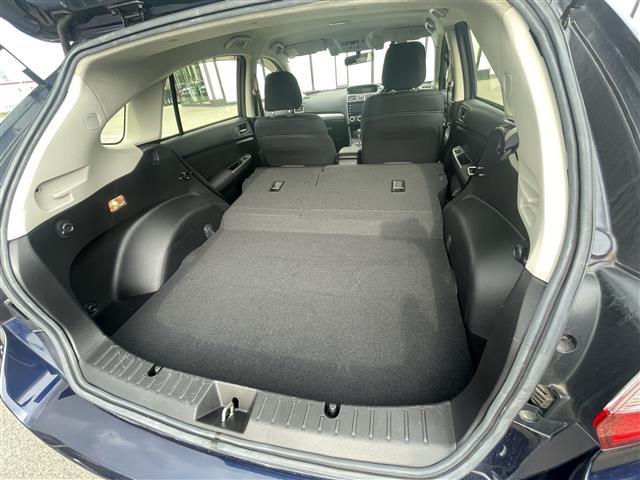 インプレッサスポーツ 2.0iアイサイト 純正ナビ レーダークルーズコントロール 衝突軽減ブレーキー レーンキープアシスト 横滑り防止装置 バックカメラ パドルシフト アイドリングストップ ハロゲンヘッドライト 純正フロアマット ETC(17枚目)