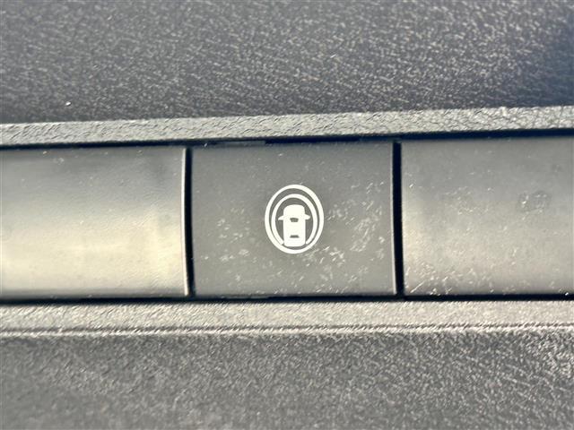 ノート X 純正ナビ エマージェンシーブレーキー ハイビームアシスト レーンアシスト 横滑り防止装置 BSM スマートルームミラー 置くだけ充電 SOSコール オートホールド コーナーセンサー ドラレコ ETC(9枚目)