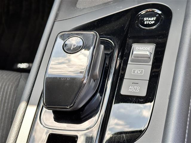 ノート X 純正ナビ エマージェンシーブレーキー ハイビームアシスト レーンアシスト 横滑り防止装置 BSM スマートルームミラー 置くだけ充電 SOSコール オートホールド コーナーセンサー ドラレコ ETC(26枚目)