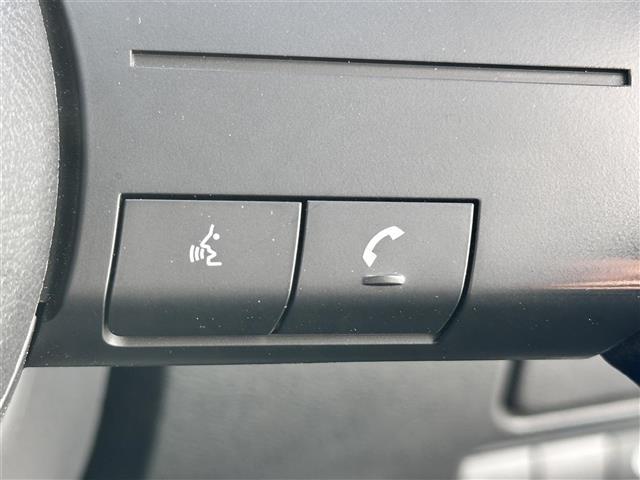 ノート X 純正ナビ エマージェンシーブレーキー ハイビームアシスト レーンアシスト 横滑り防止装置 BSM スマートルームミラー 置くだけ充電 SOSコール オートホールド コーナーセンサー ドラレコ ETC(30枚目)