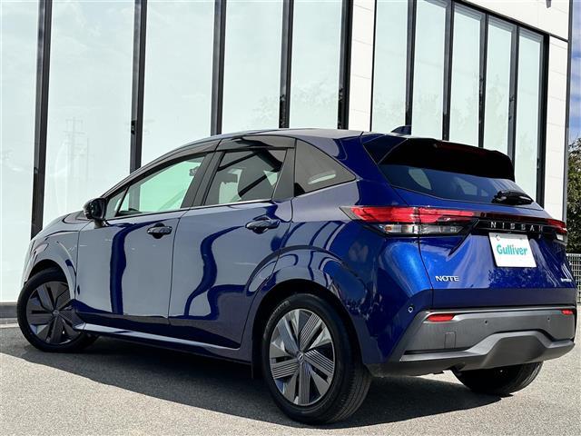 ノート X 純正ナビ エマージェンシーブレーキー ハイビームアシスト レーンアシスト 横滑り防止装置 BSM スマートルームミラー 置くだけ充電 SOSコール オートホールド コーナーセンサー ドラレコ ETC(43枚目)