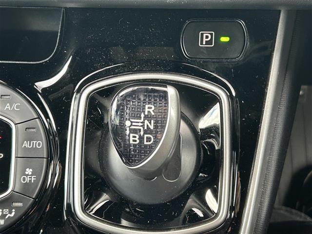 エスクァイア ハイブリッドGi 社外ナビ バックカメラ クルコン プリクラ PKSB クリアランスソナー 両側パワスラ トラクションコントロール レーンキープアシスト オートマチックハイビーム シートヒーター ドラレコ ETC(31枚目)