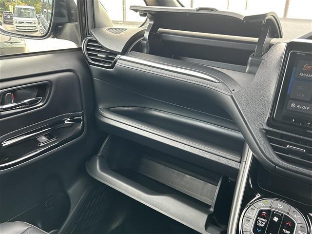 エスクァイア ハイブリッドGi 社外ナビ バックカメラ クルコン プリクラ PKSB クリアランスソナー 両側パワスラ トラクションコントロール レーンキープアシスト オートマチックハイビーム シートヒーター ドラレコ ETC(33枚目)